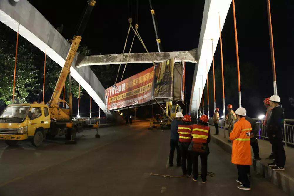 已拆除戶外違法廣告174處漯河彩虹橋橋名10餘年後再現身