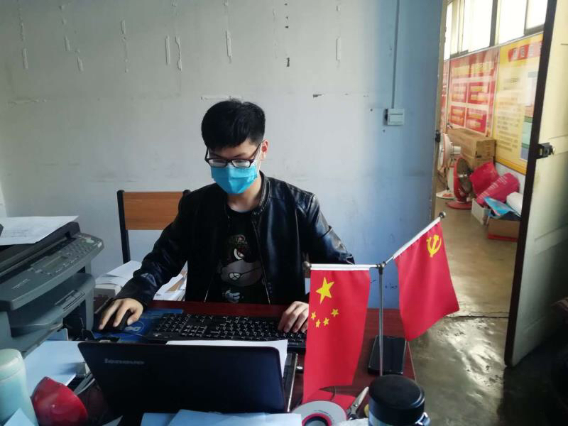 『疫情』大学生志愿者刘富豪：在抗疫中成长