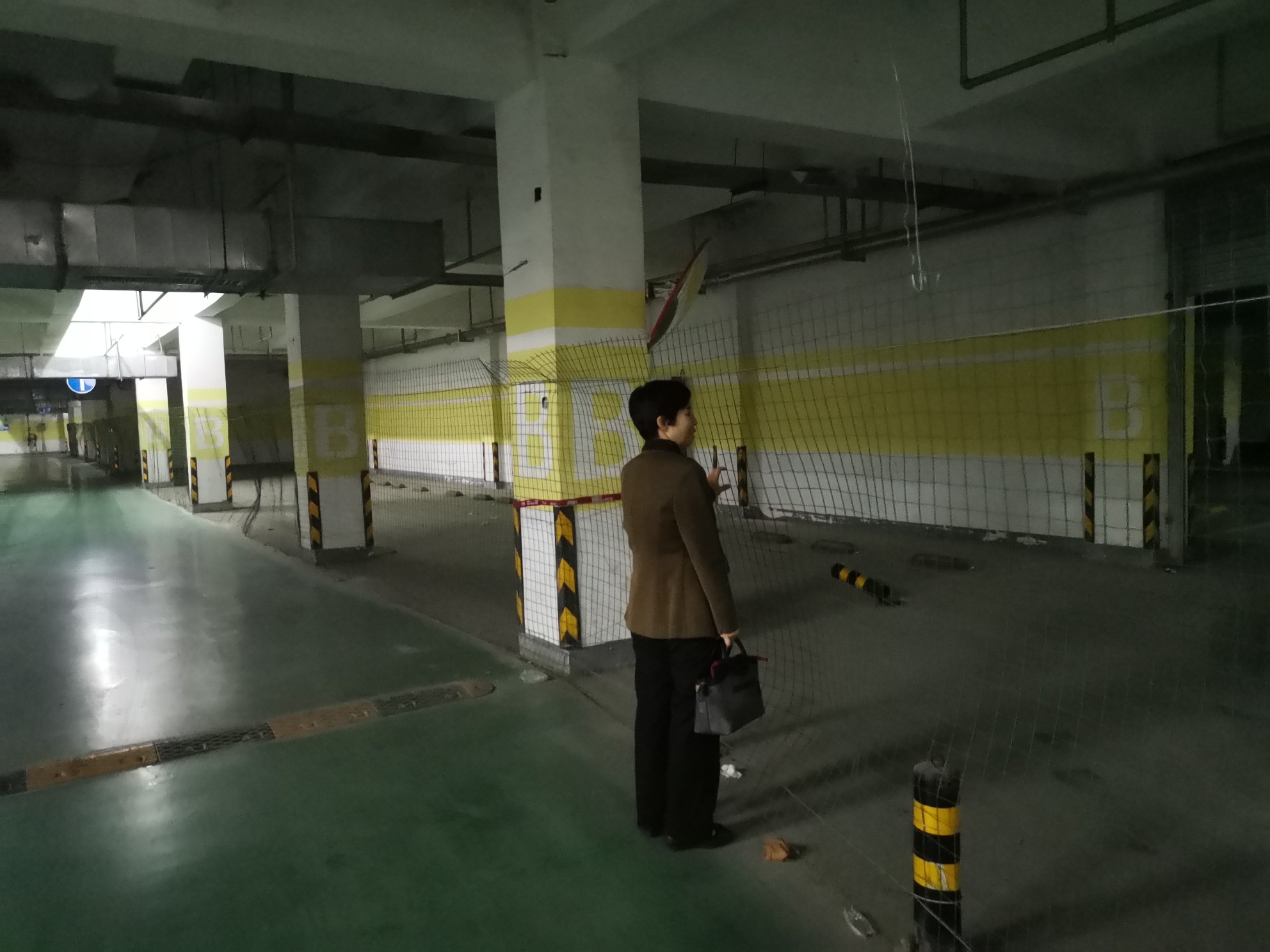 郑州市祈福尚都小区：花11万买的车位不能用，这是咋回事?