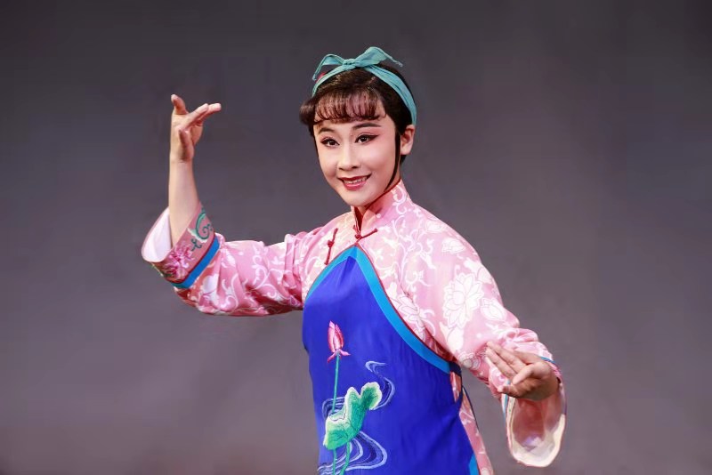 向阳说戏继续请大家看戏订大河报看曲剧红色经典掩护