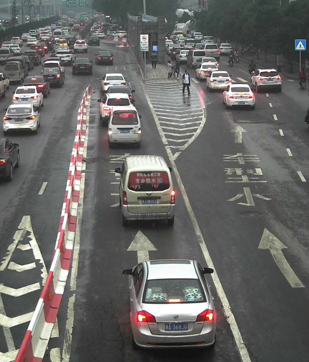 郑州这个路口电子眼正式启用第一天2121辆违法车被抓拍