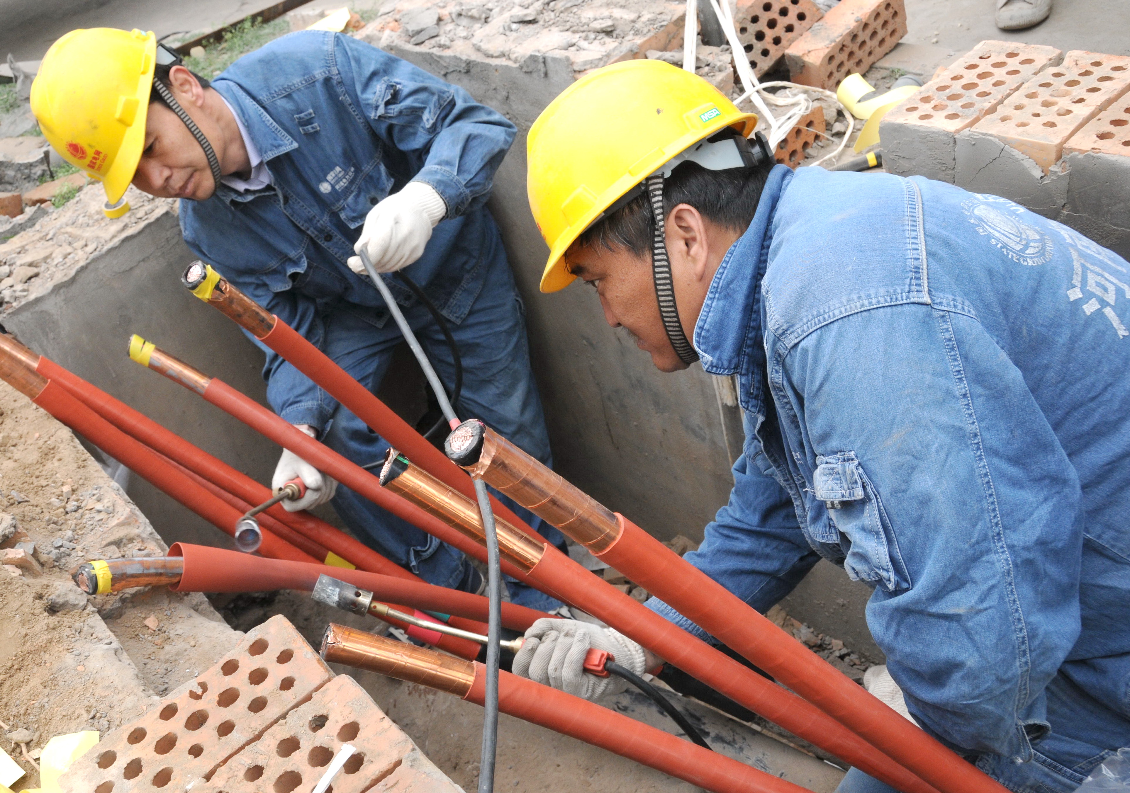 施工破坏电力电缆多部门商讨保护机制