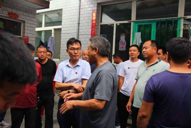 杞县板木乡美丽乡村建设工作到安阳林州取经