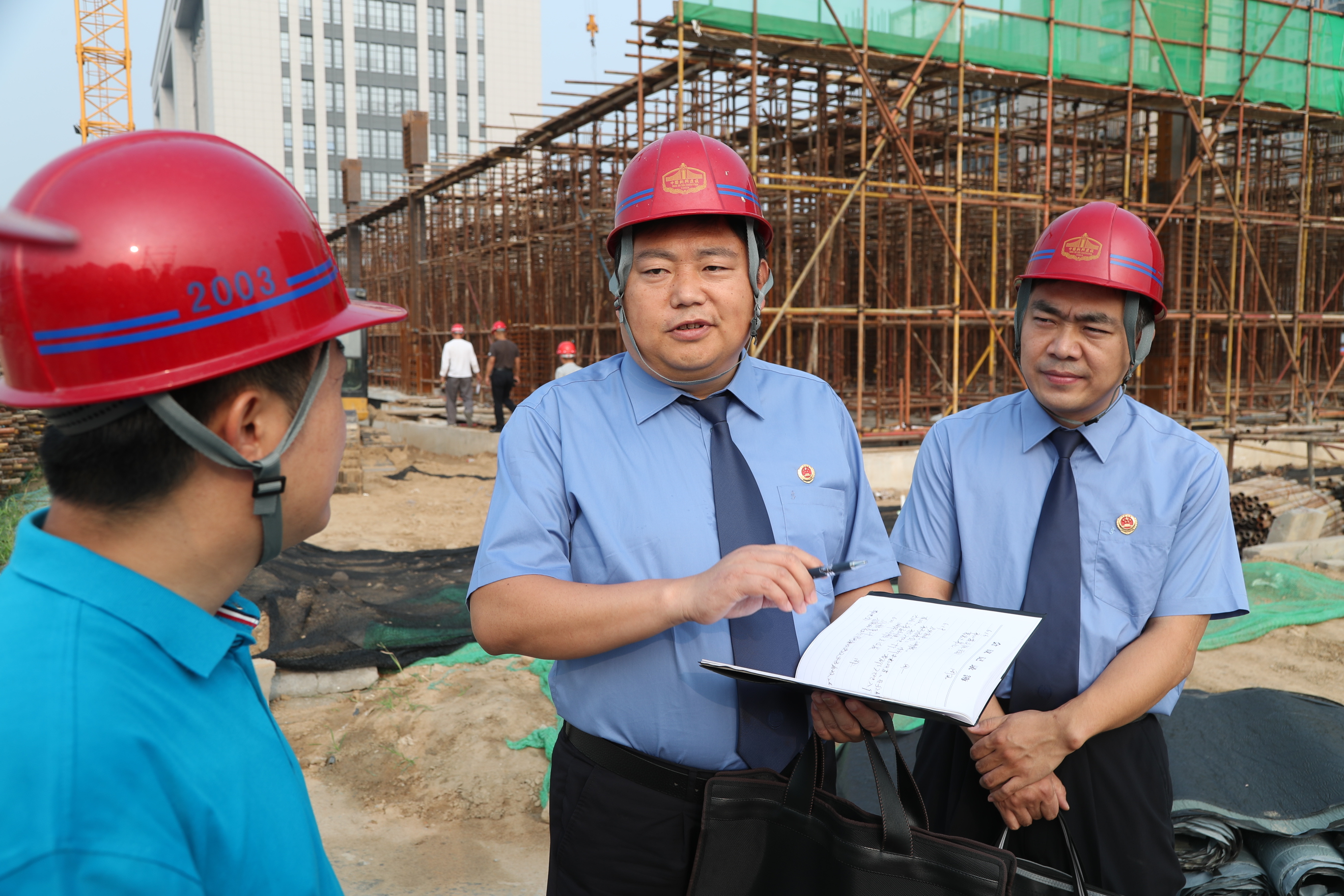 河南省"检察之星"候选人事迹展播:张卫星