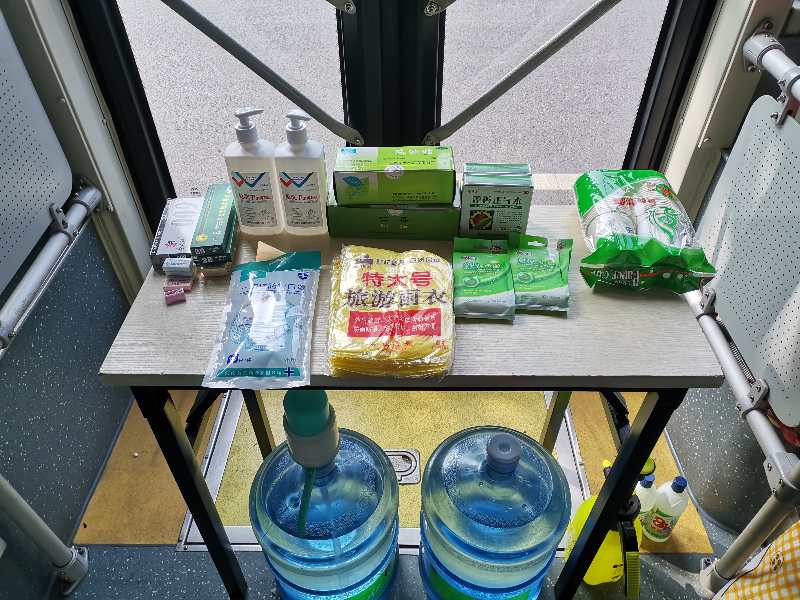 爱心|爱心助考|郑州“状元”公交车开足空调，“氢”凉助考 车上还有专业医务人员随时待命