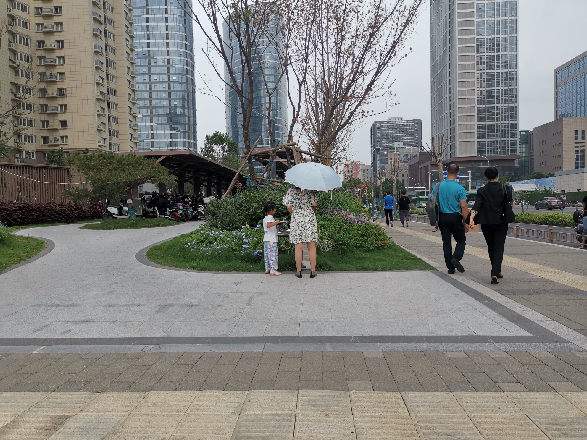 直饮水|记者探访直饮水机“落户”郑州游园，如何令其长久“安家”？