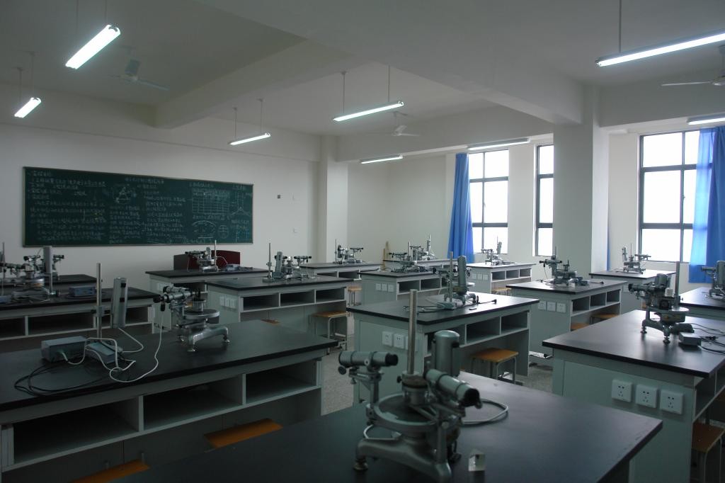 大学物理实验室