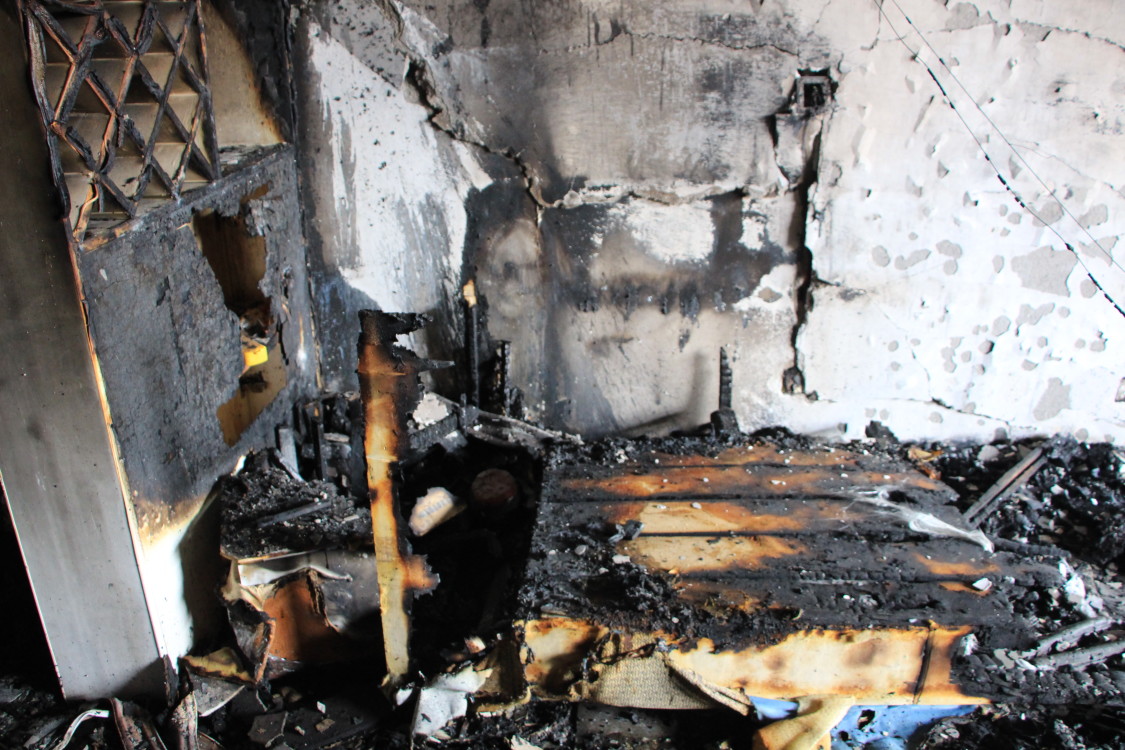 烧成碳周口一安置小区居民家中深夜失火