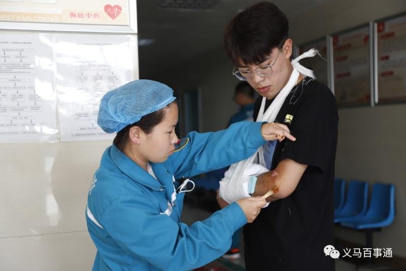 高考|高考生摔伤，义马这位矿工带他就医吃饭，还垫了医药费