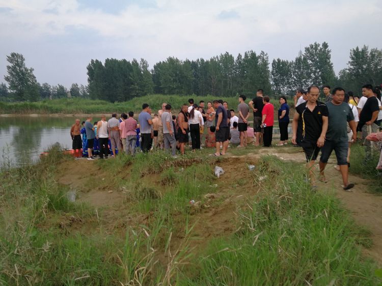 游泳|痛惜！周口几名少年酒后游泳，两人被夺去生命