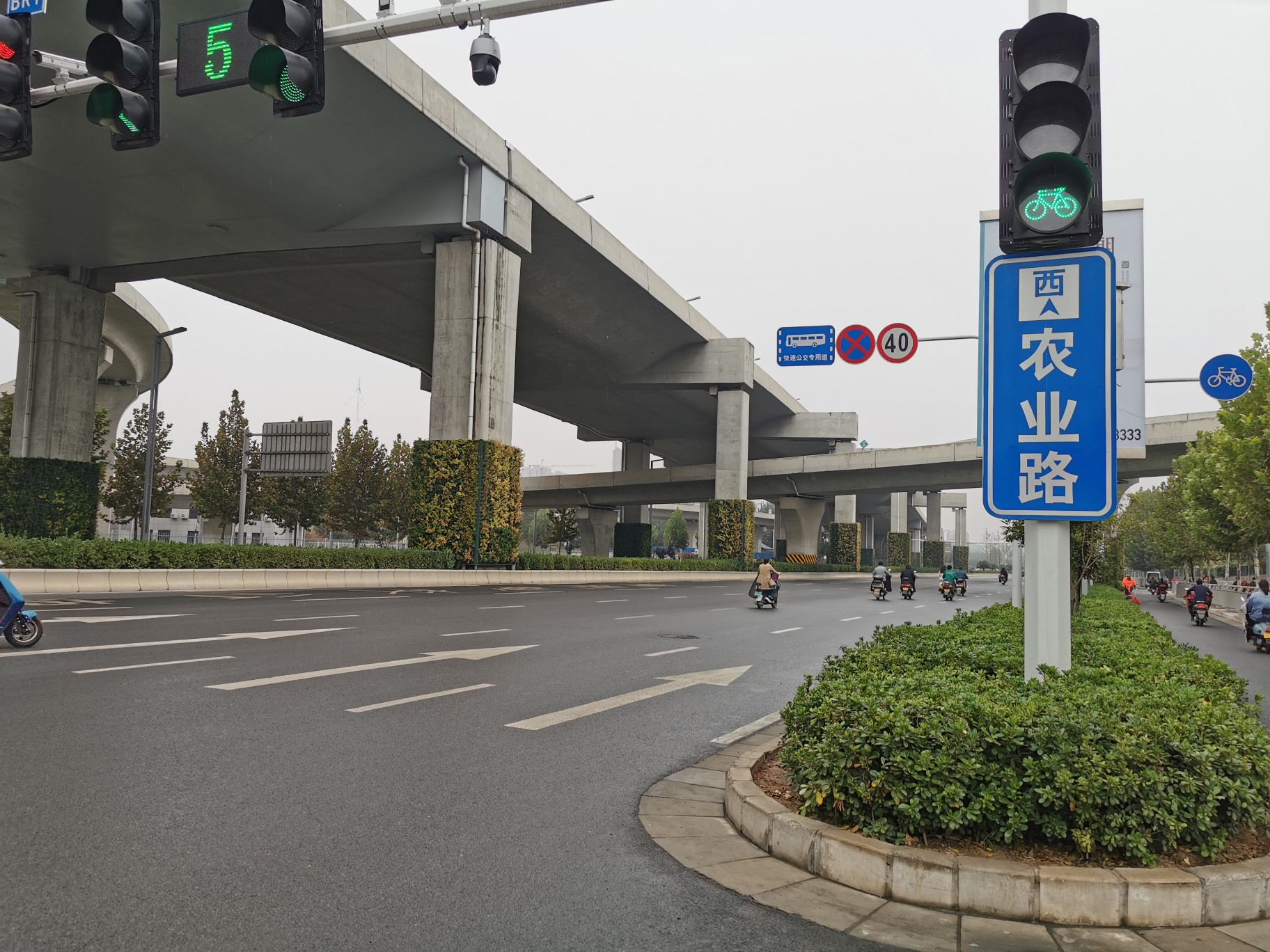 |奇葩！“农业路”、“冉屯路”同时“上岗”一条路并肩俩名字，究竟谁是“李逵”谁是“李鬼”？