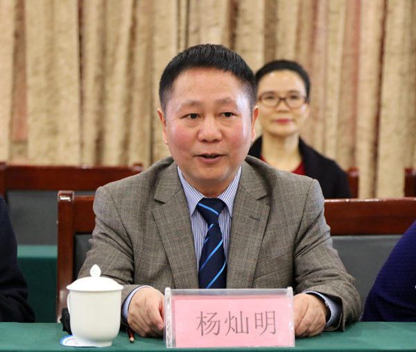 家庭收入分配图_中国收入分配研究中心(2)