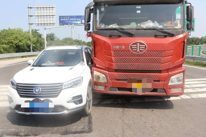 大货车|大货车存在这些视角盲区！请务必远离！