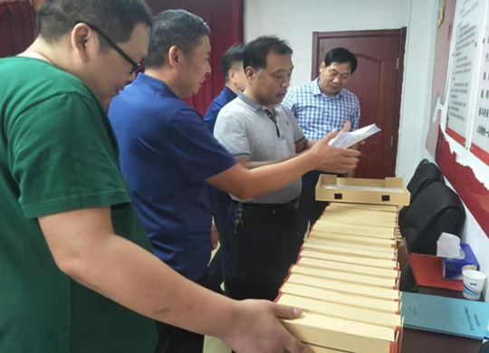 中牟县副县长杨书立表示要争做全国扫黑除恶"排头兵",要成为可学习,可
