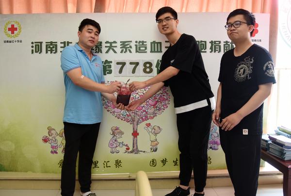 了不起!驻马店一残疾小伙戒酒游泳骑单车 只为了身体“达标”做这件事……