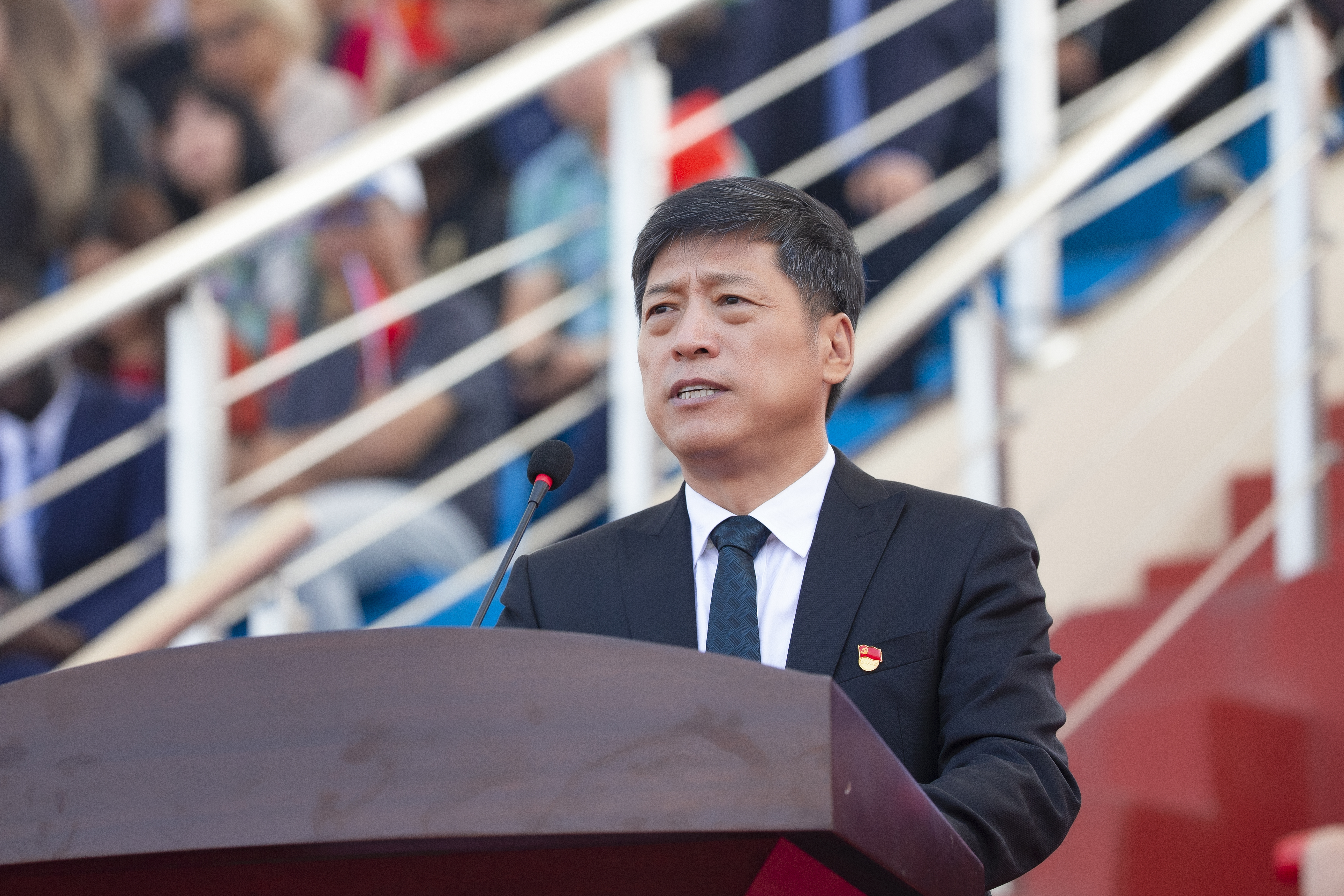 河南中医药大学校长许二平寄语新生:牢记责任担当 奋斗新时代