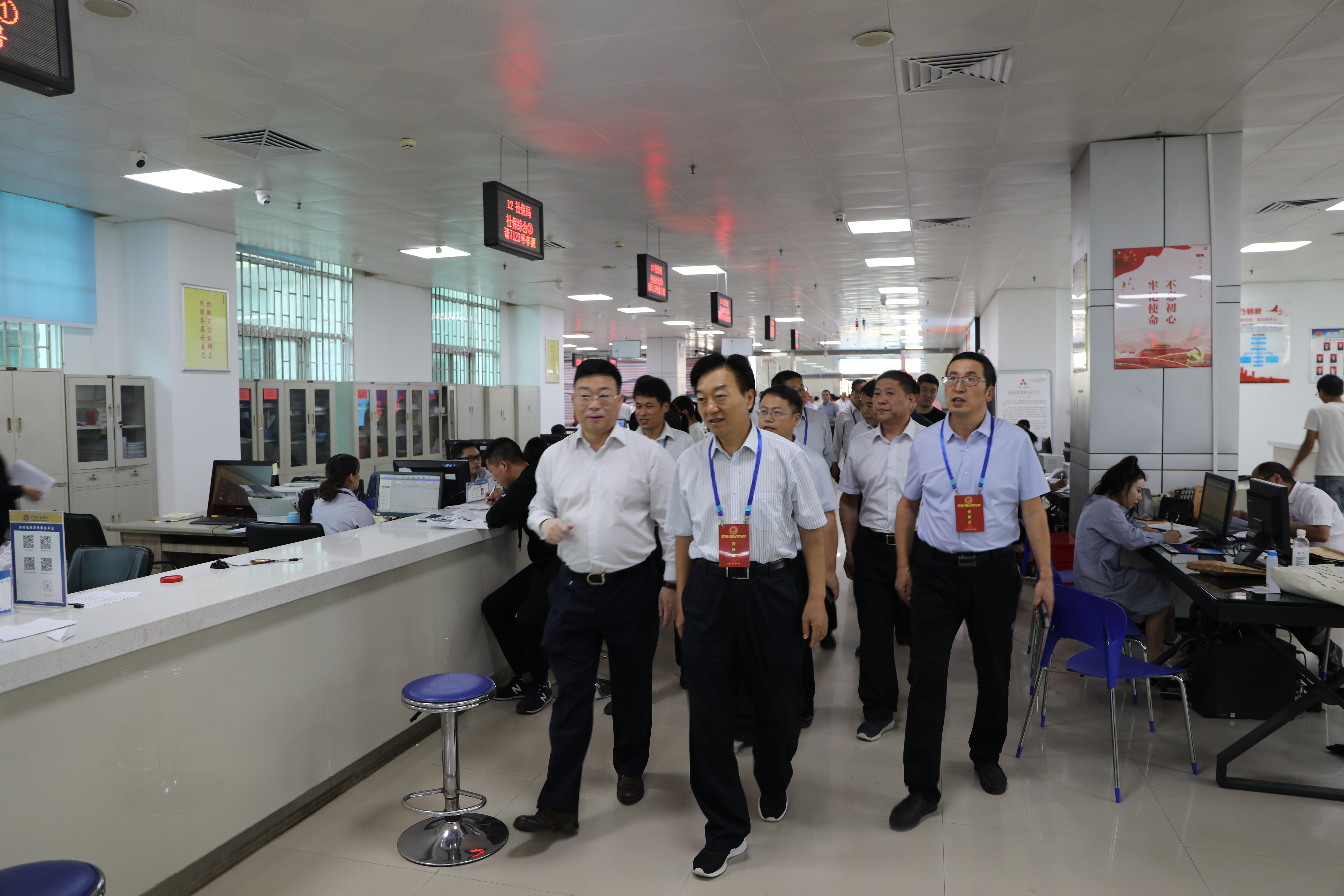 中牟县人大常委会主任李延中视察全县医疗保障工作