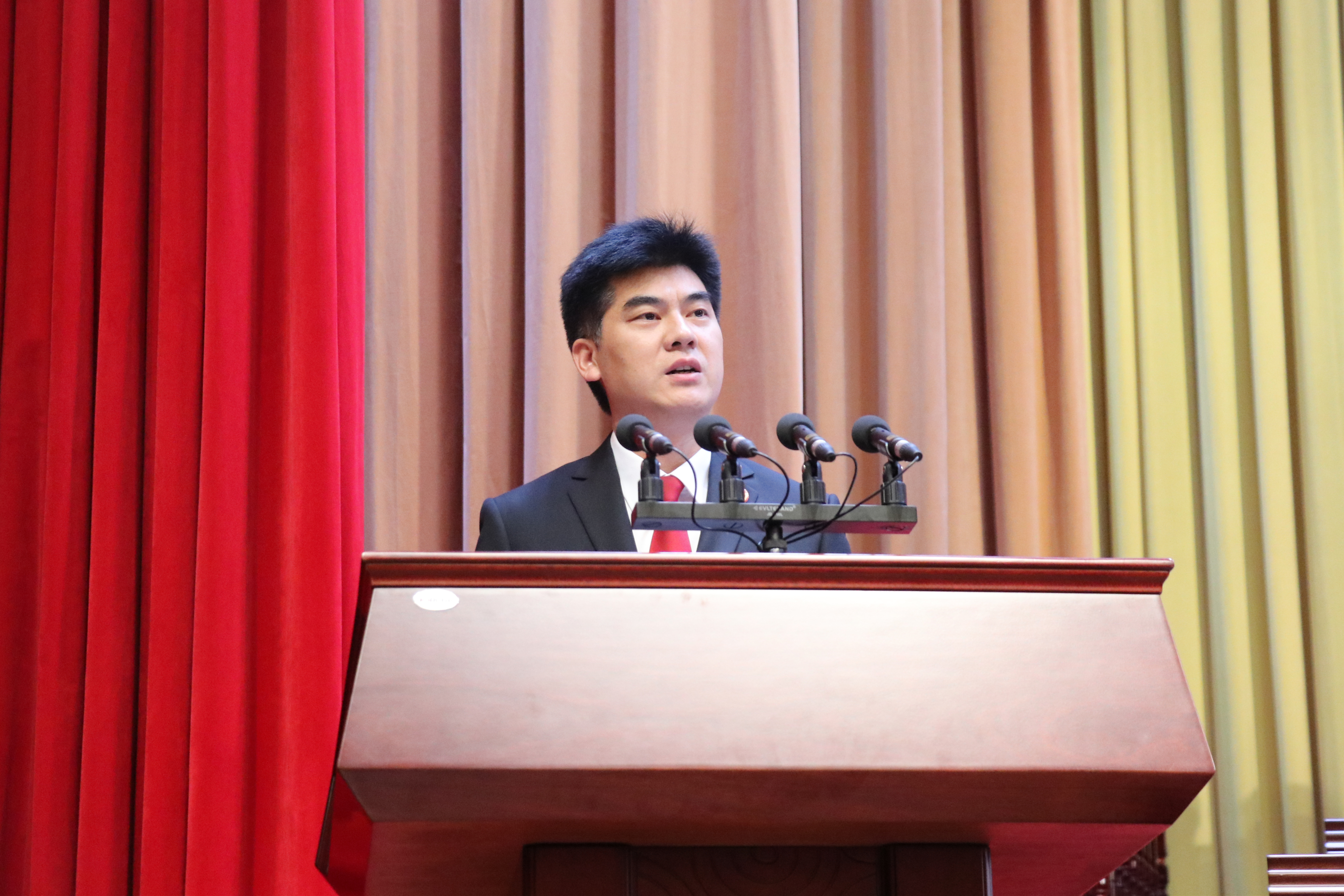 王明强当选息县法院院长,息县法院工作报告获通过