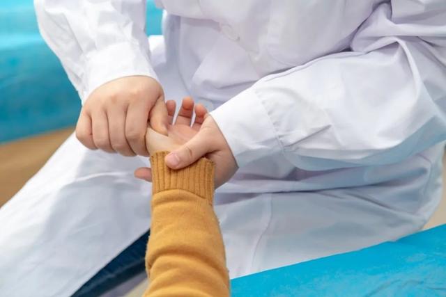 粽情端午送健康｜郑州中医骨伤病医院儿科中医特色项目免费体验