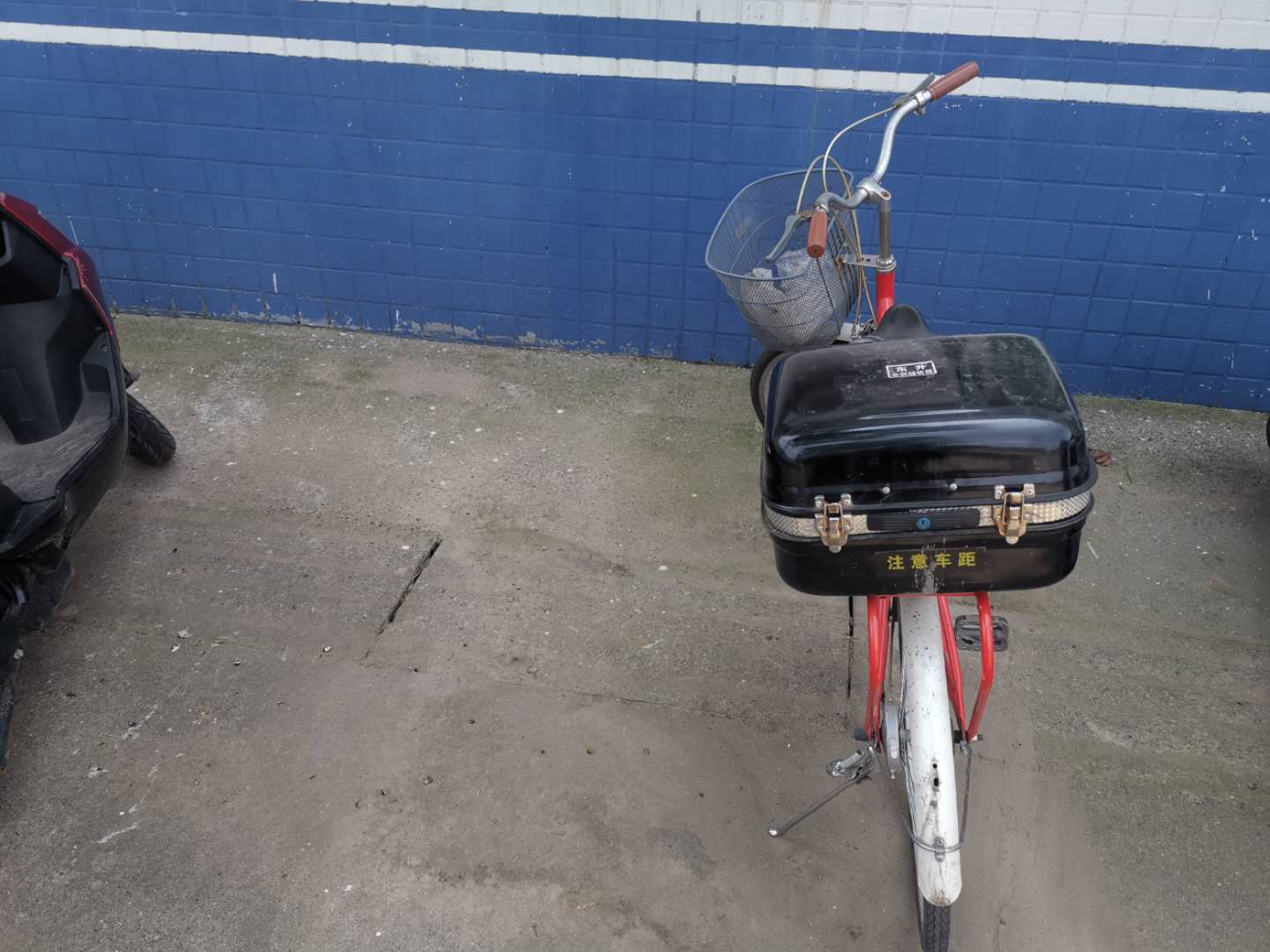 自行车|骑自行车去盗窃，这个盗贼终栽了！