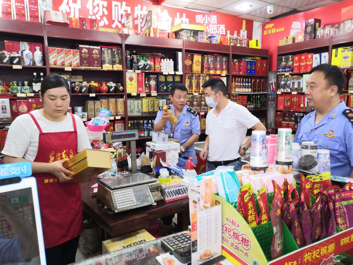 电子烟|电子烟市场乱象多？郑州惠济区开展专项检查