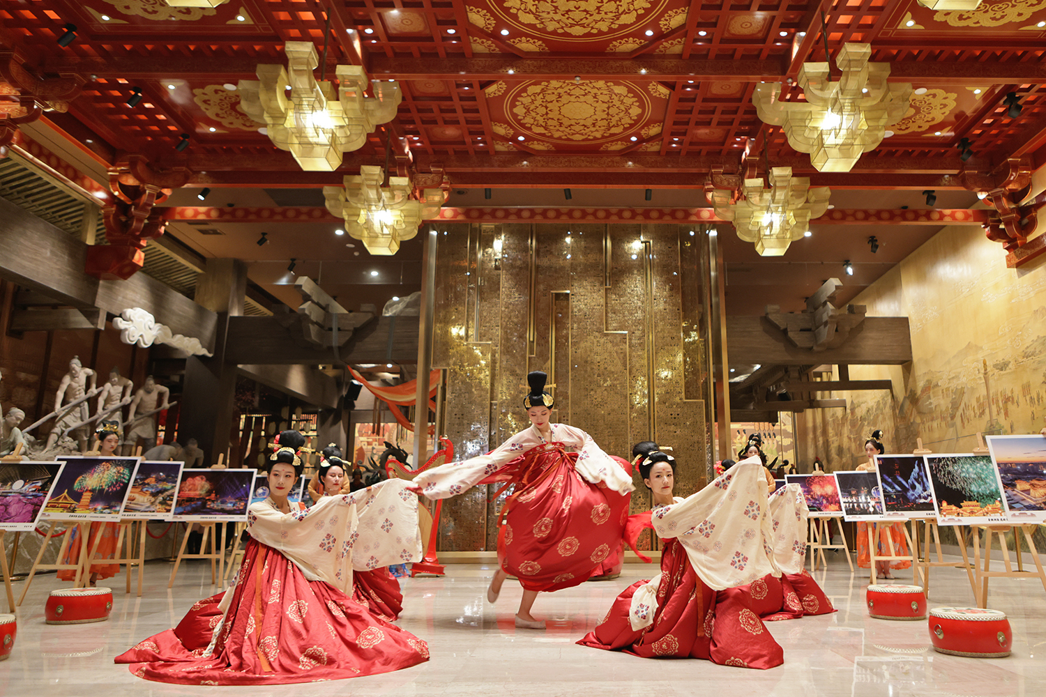 |洛阳应天门：唐乐歌舞再现大唐盛景，全明星阵容齐聚央视秋晚舞台