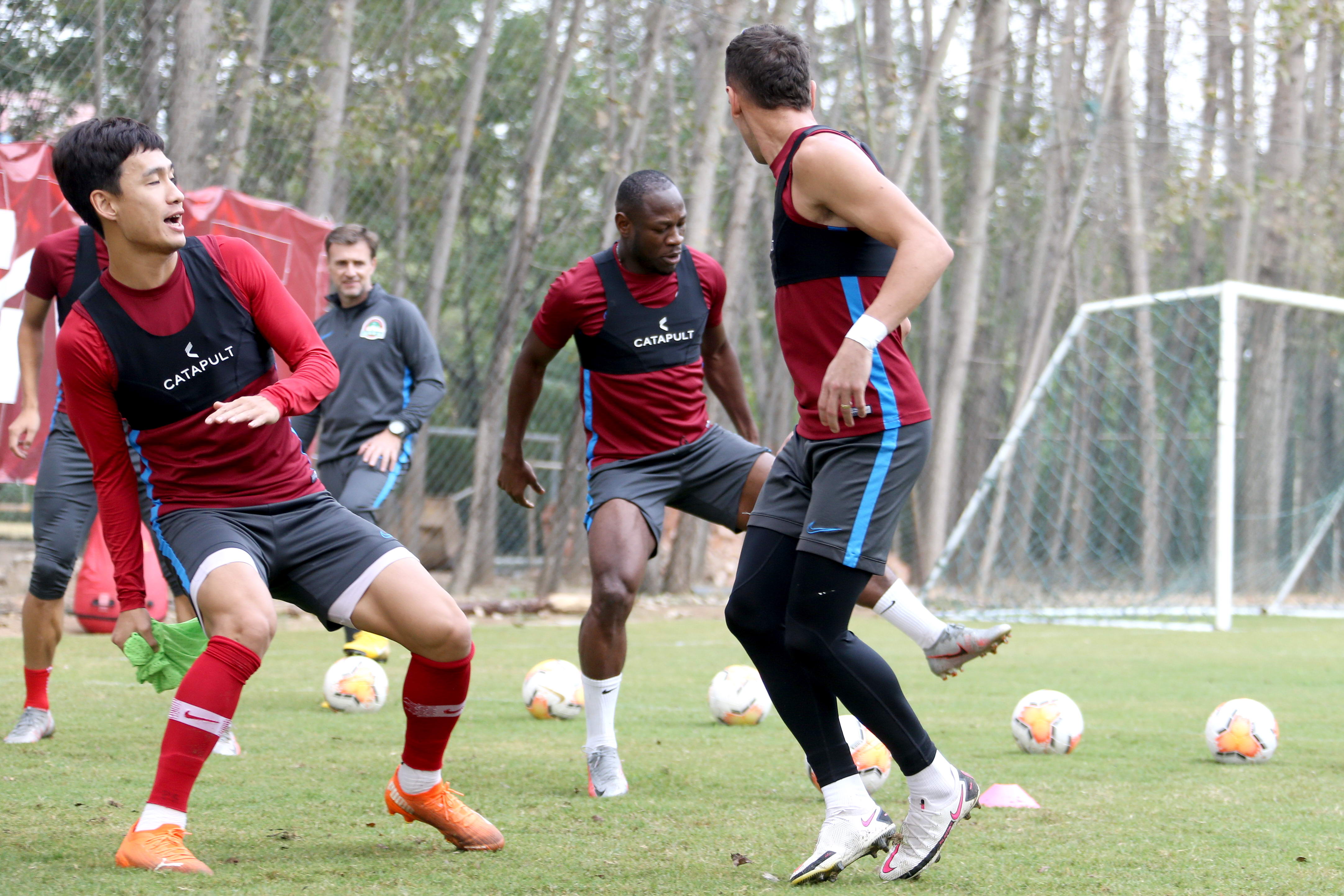 |专访｜建业新帅哈维尔首度公开亮相，带队保级信心几何？