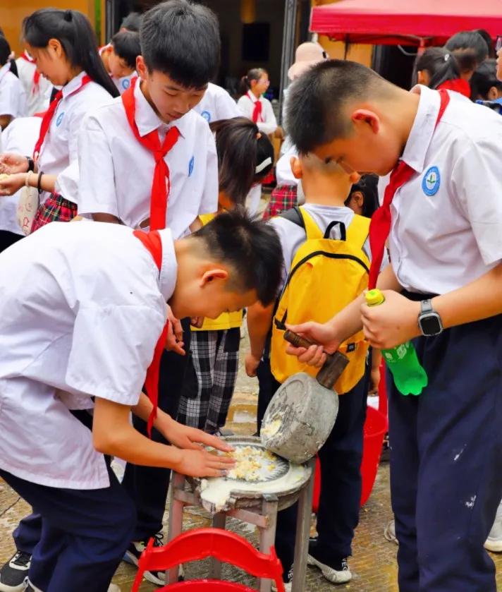 固始县第十三小学西九华山毕业之旅研学活动成功举办