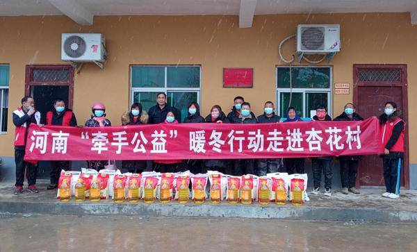 真情系群众，郑州卫健康驻杏花村工作队助力群众健康送温暖
