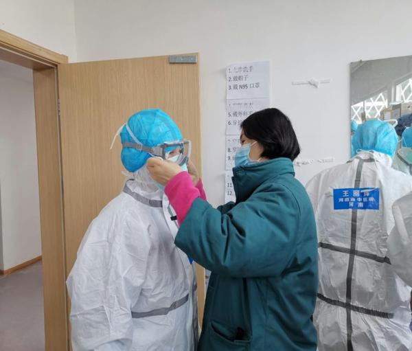 在方舱医院的6个小时,医护人员都干了点啥?