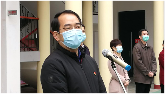 信阳市最后一批21名医学留观医务人员平安凯旋