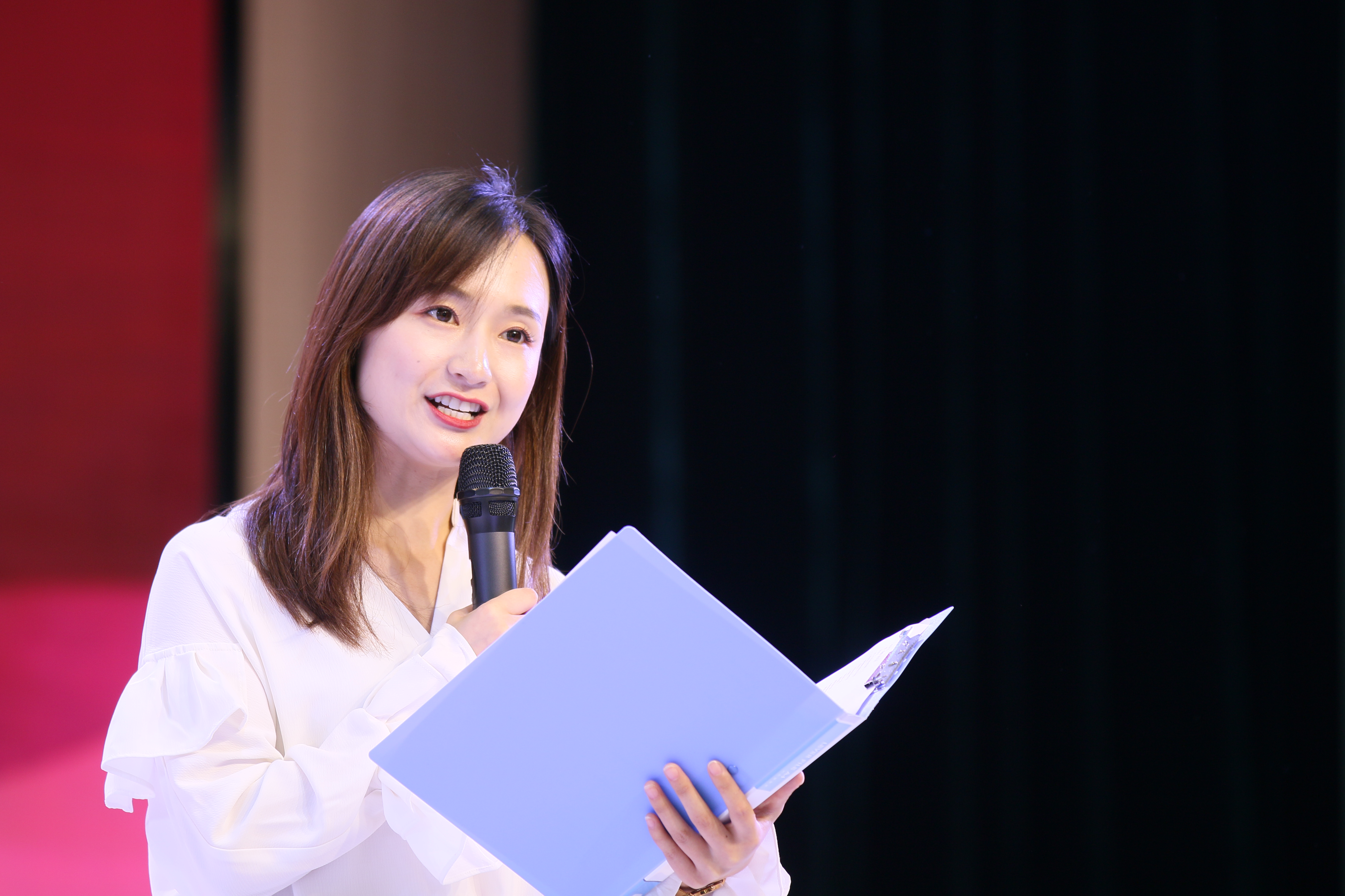 大声向祖国表白郑州文源小学举行礼赞祖国诵读比赛