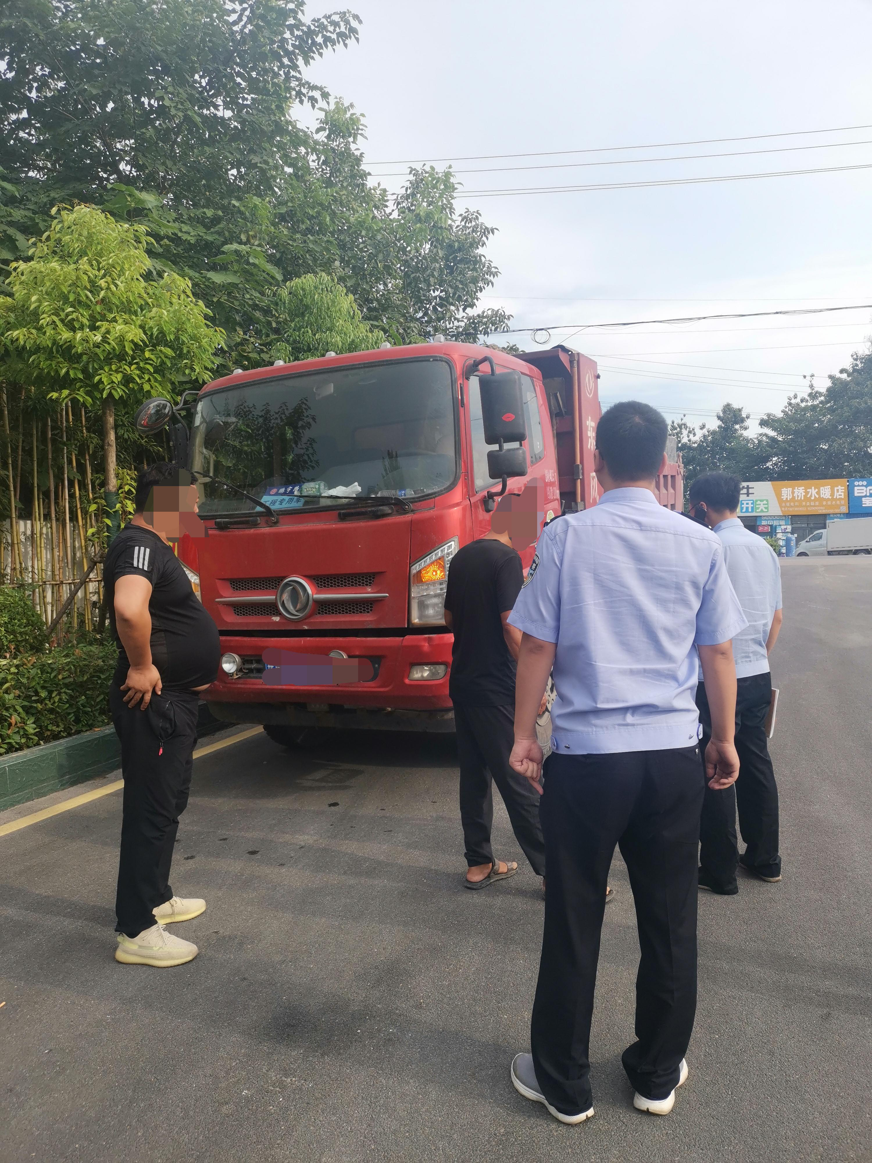 四个一|欠款2万多拖了好多年，名下大卡车被查封，急了！