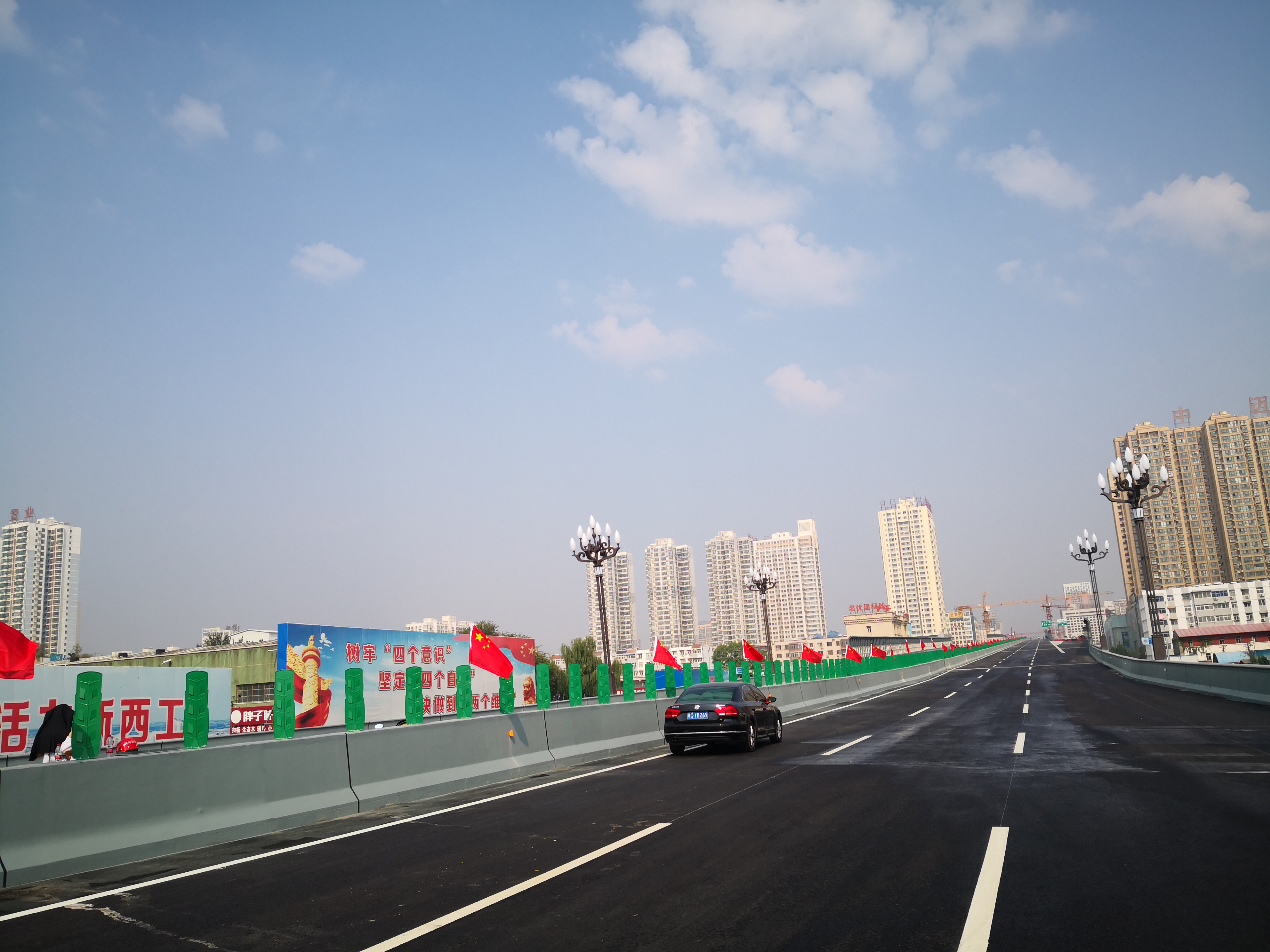 洛阳王城大道快速路南北主线贯通试通车全程无红绿灯