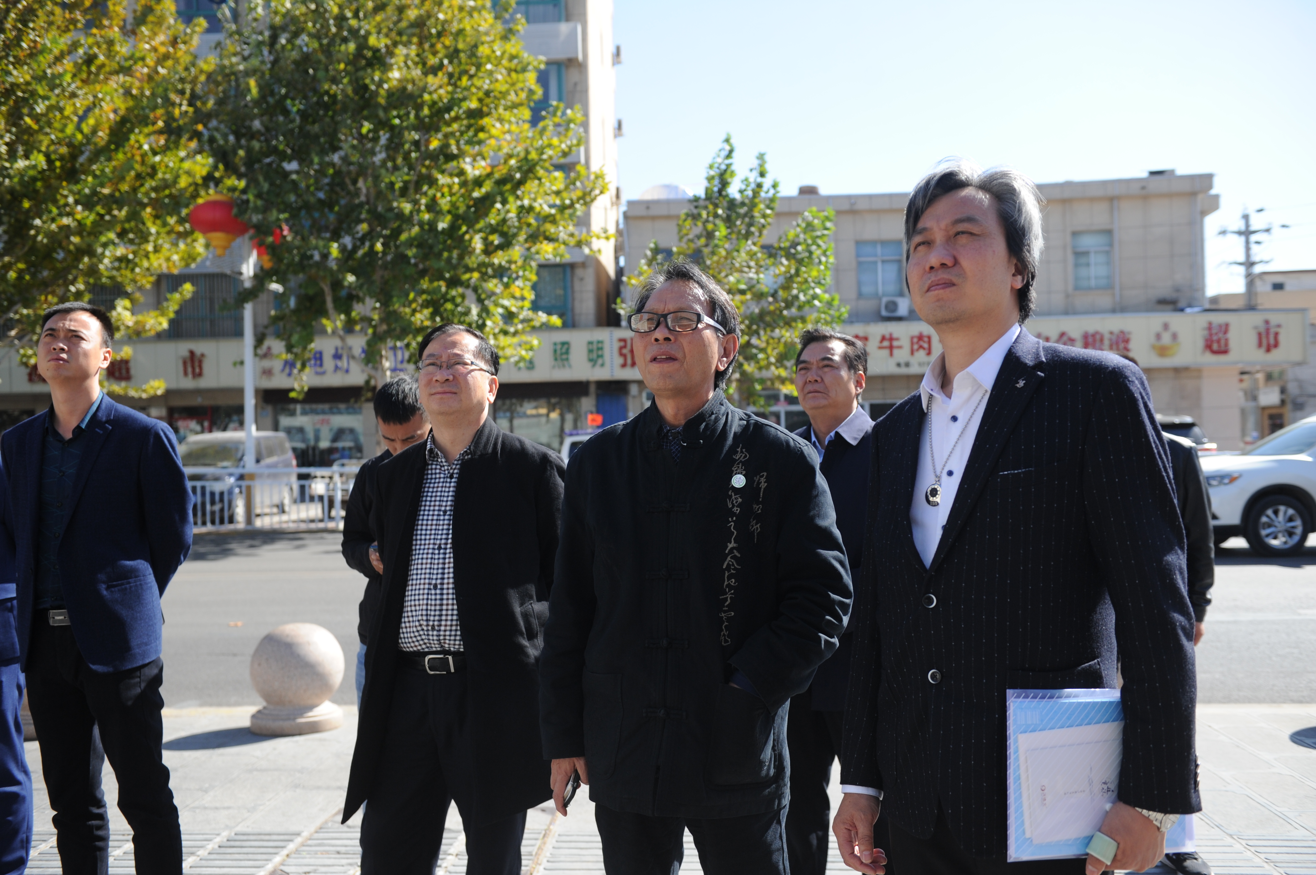 香港丝绸之路国际交流促进会会长陈冠民等来汝研讨廷怀汝瓷康养小镇