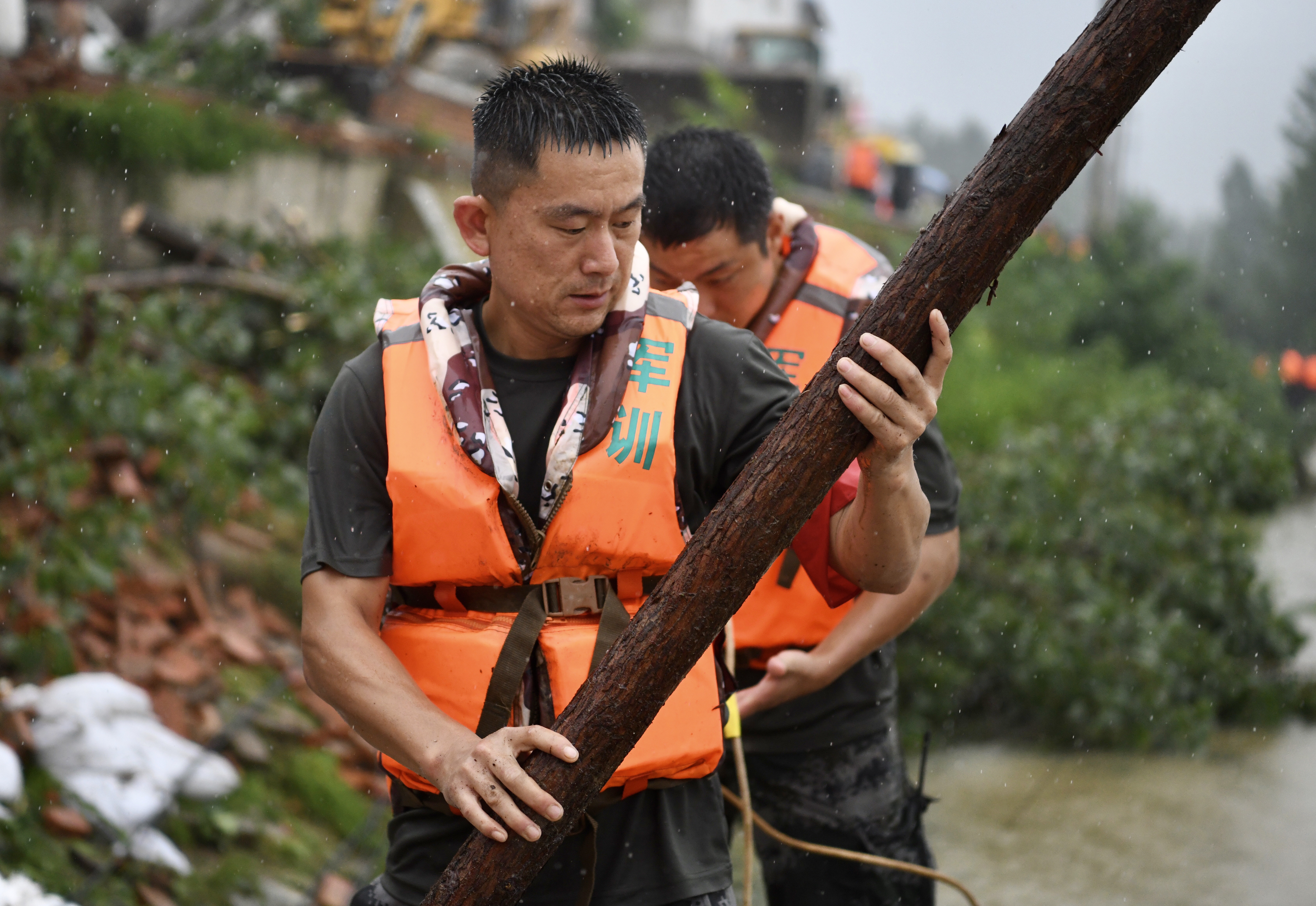 抗洪|“请派我去！”他们把热血忠诚刻在大堤