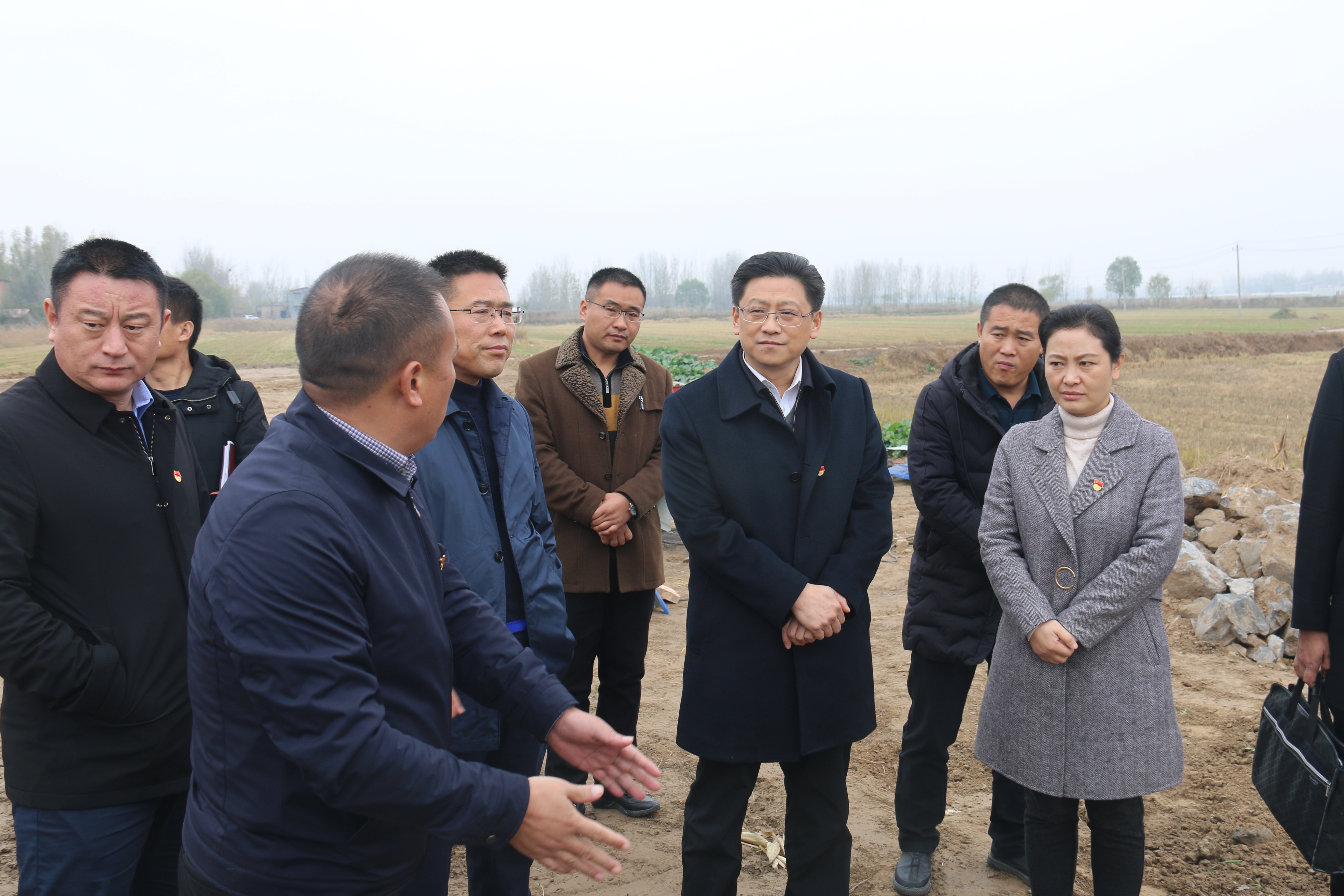 祥符区长李军到杜良乡调研扶贫工作