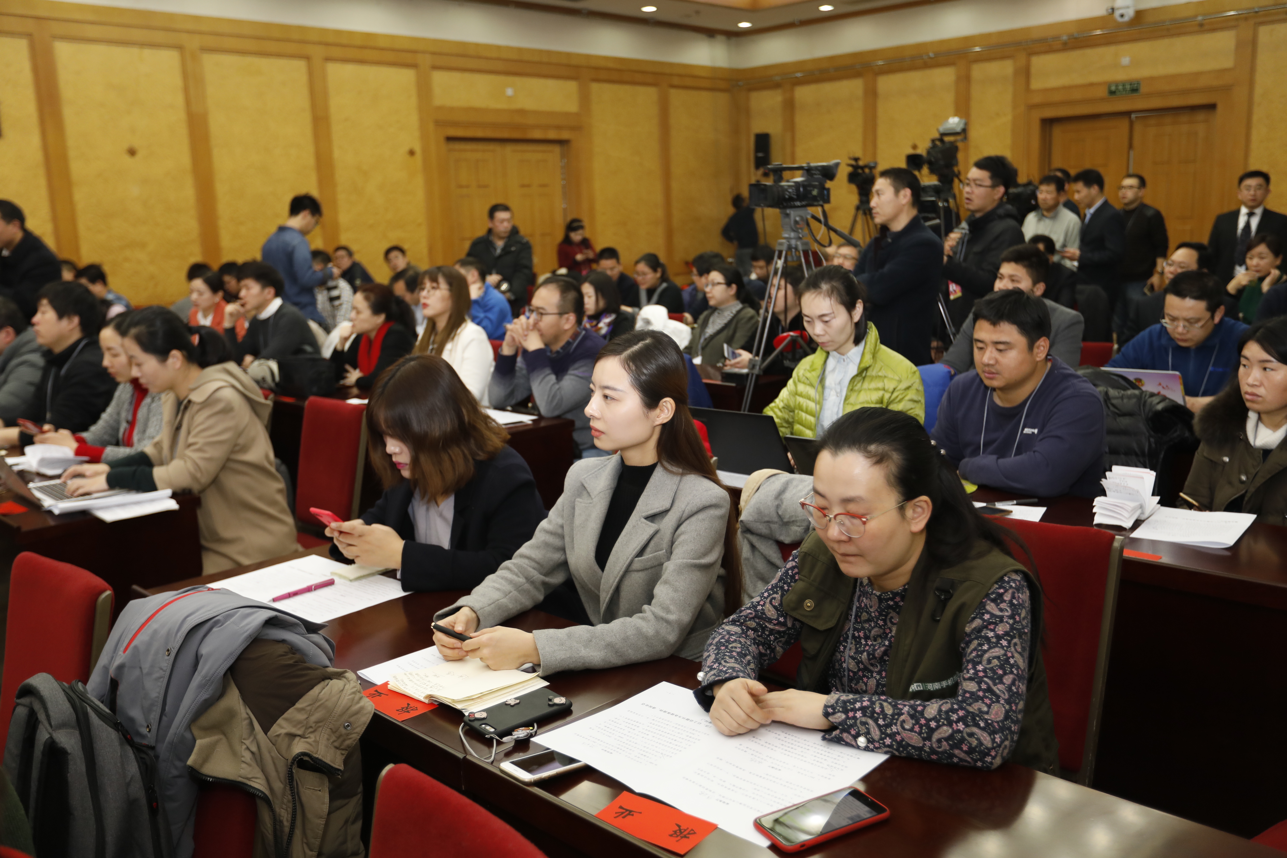 河南省扶贫办主任史秉锐:2018年河南将有110