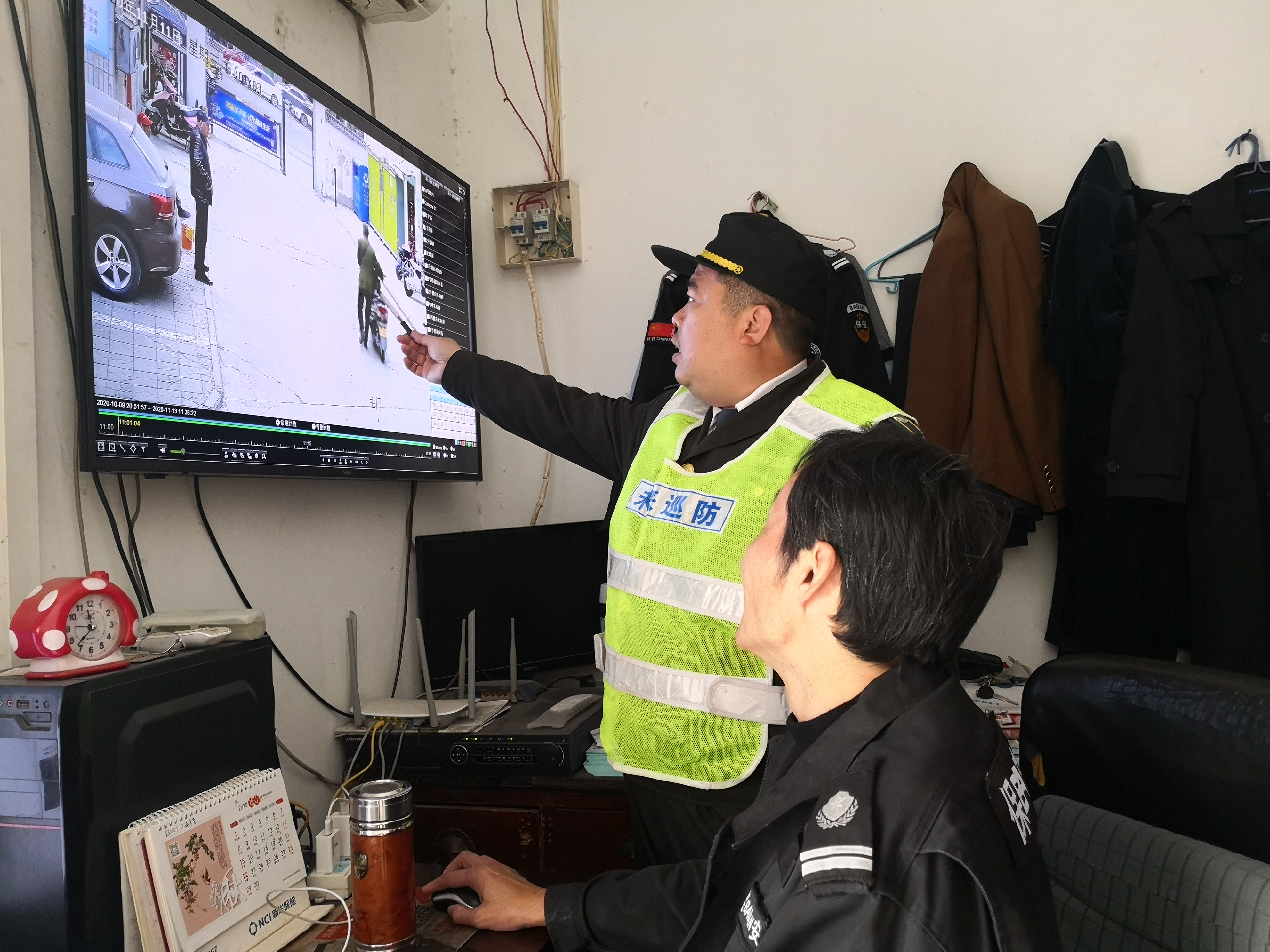 |从偷车到销赃，小区监控“接力”拍下全过程