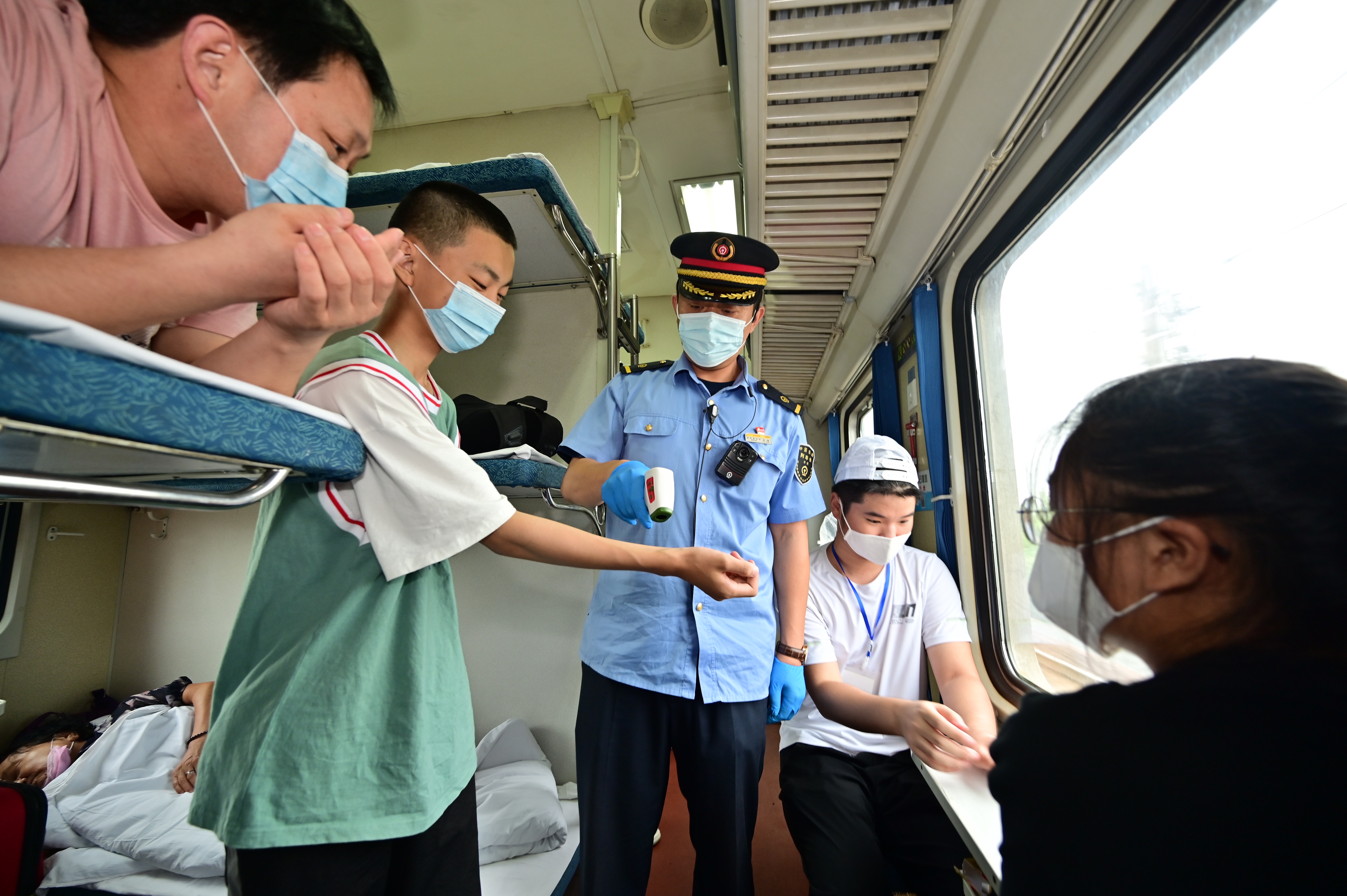 中原|今年中原首趟跨省旅游专列出发