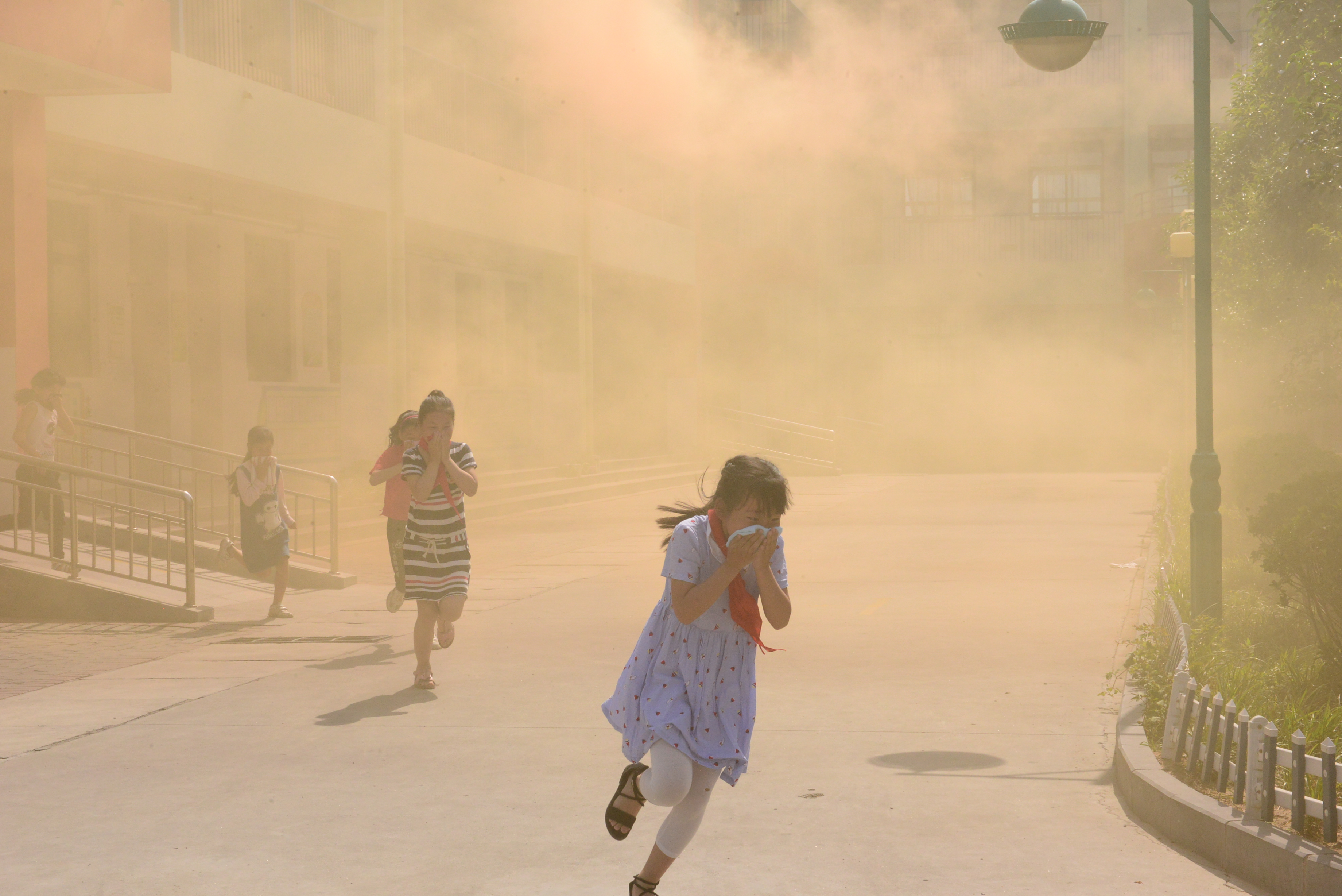 遇到火灾、持刀歹徒怎么办?儿童节警察叔叔教