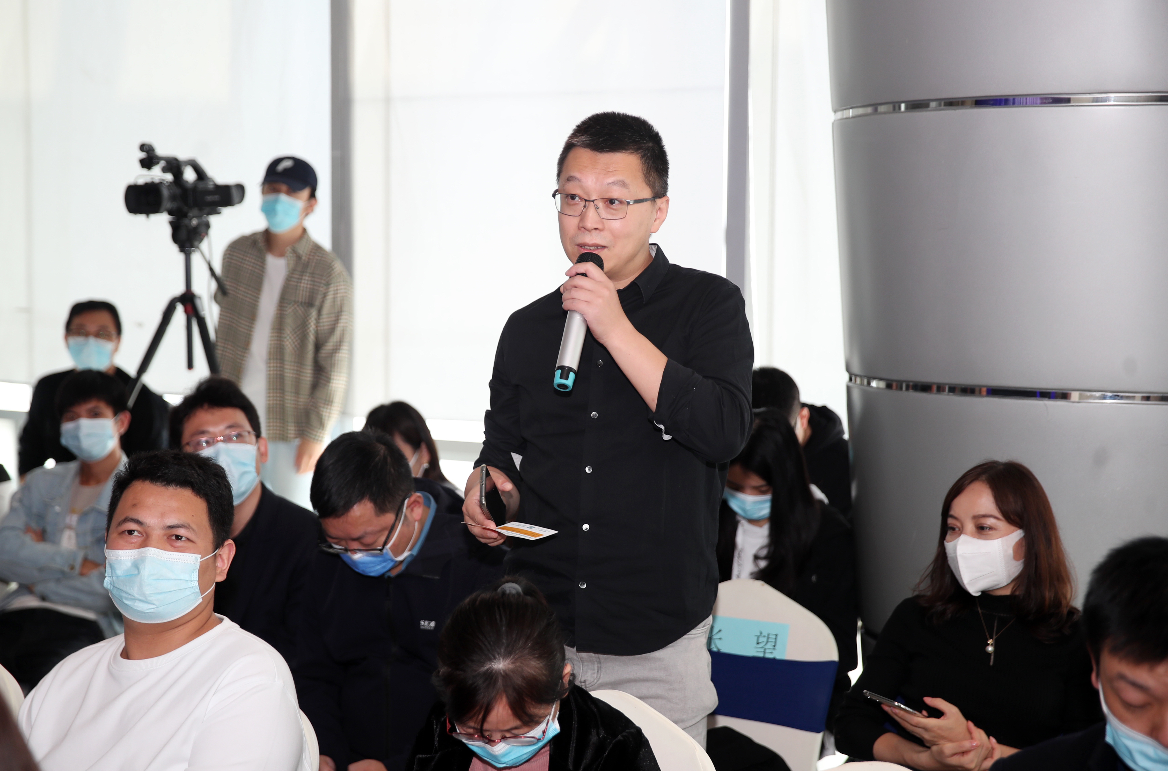 |首期产品体验官谈顶端初印象：配色瞬间喜欢上了